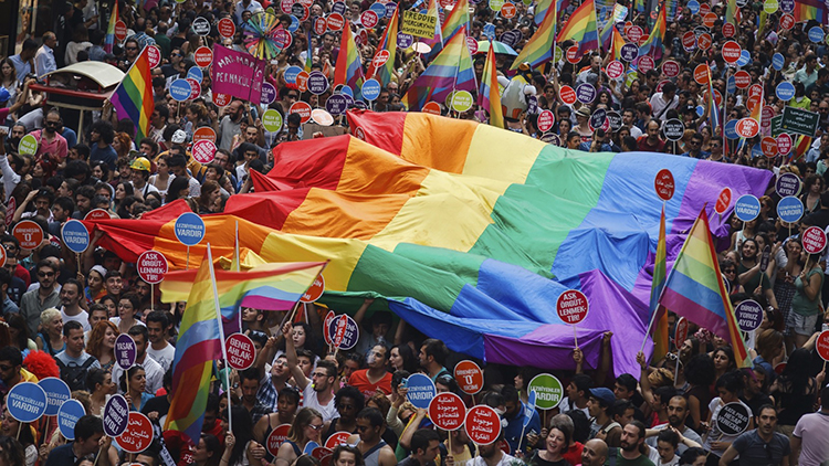 -Gay_Pride_Istanbul_Sami_Sert